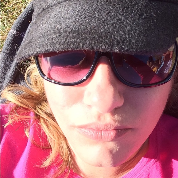 Meet your Posher, Wendy - Picture 1 of 1